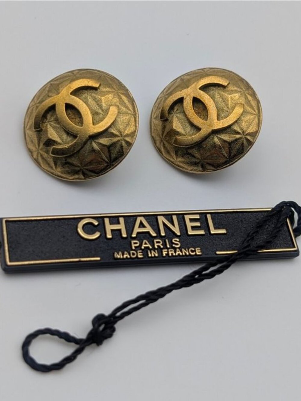 Chanel Earrings CC Logo Round Gold Vintage - Picture 1 of 9